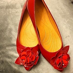 Pierre Dumas Red Patten Ballet Flats Sz 6